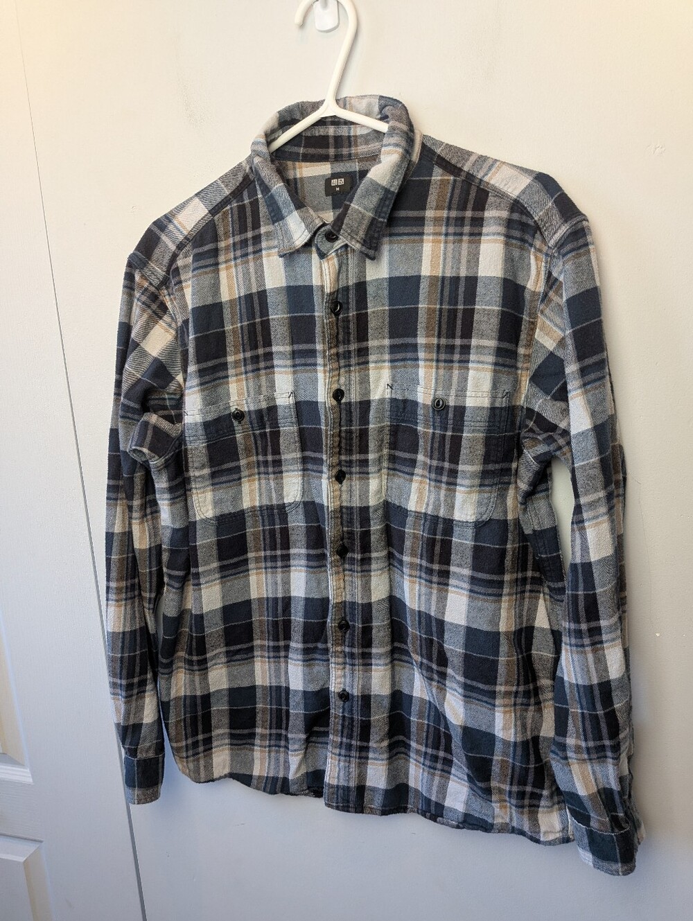 UNIQLO Casual Button Down Shirt Long Sleeve Flanel Plaid Size M 100% Cotton